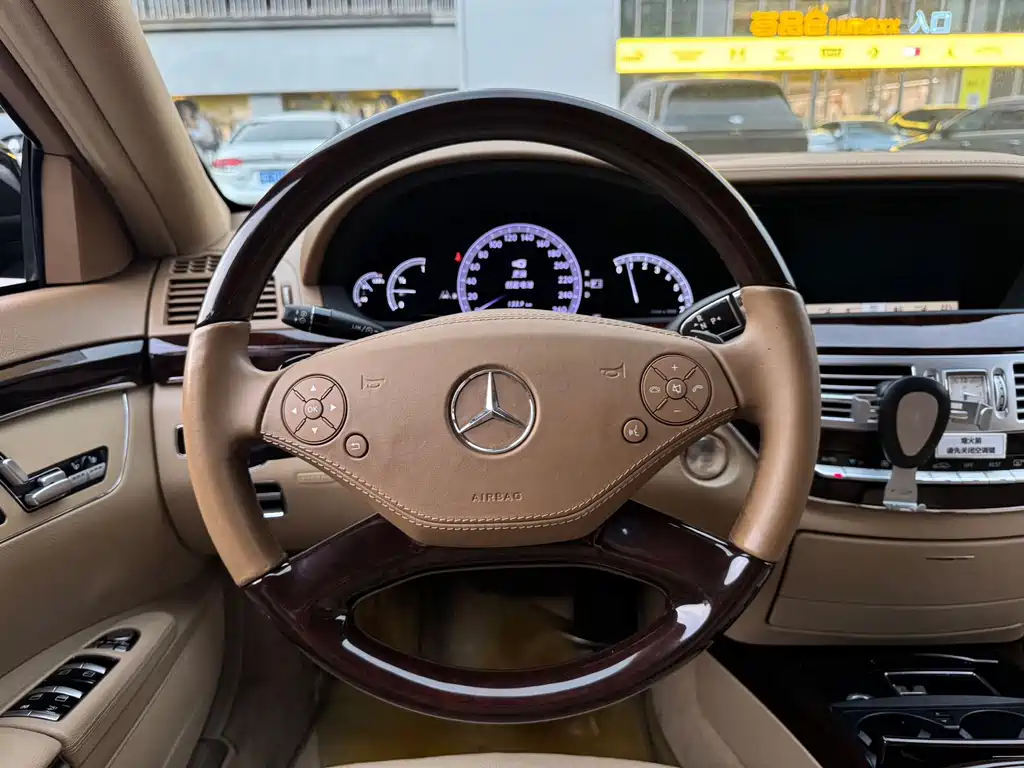 Mercedes-Benz S-Class — миниатюра 13
