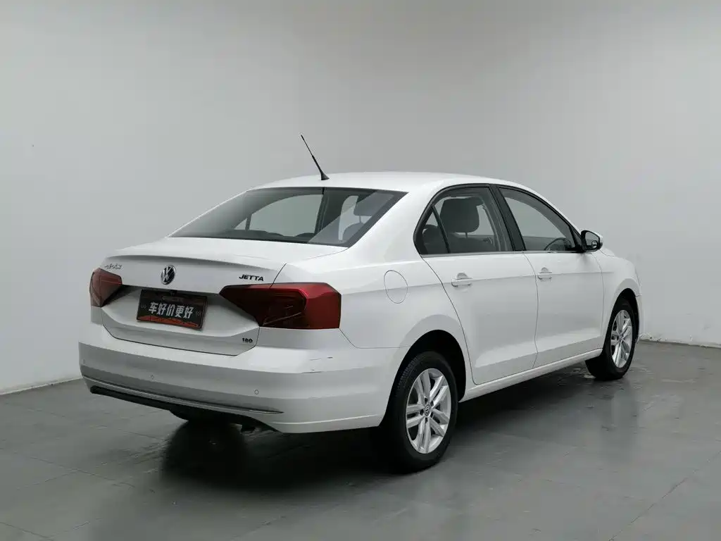Volkswagen Jetta — миниатюра 2