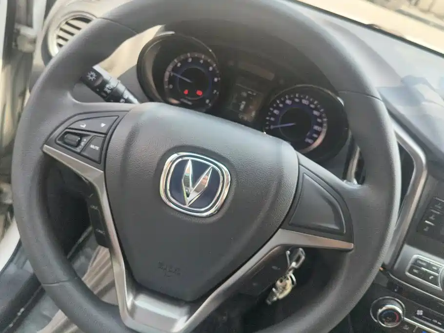 Changan CS15 — миниатюра 15