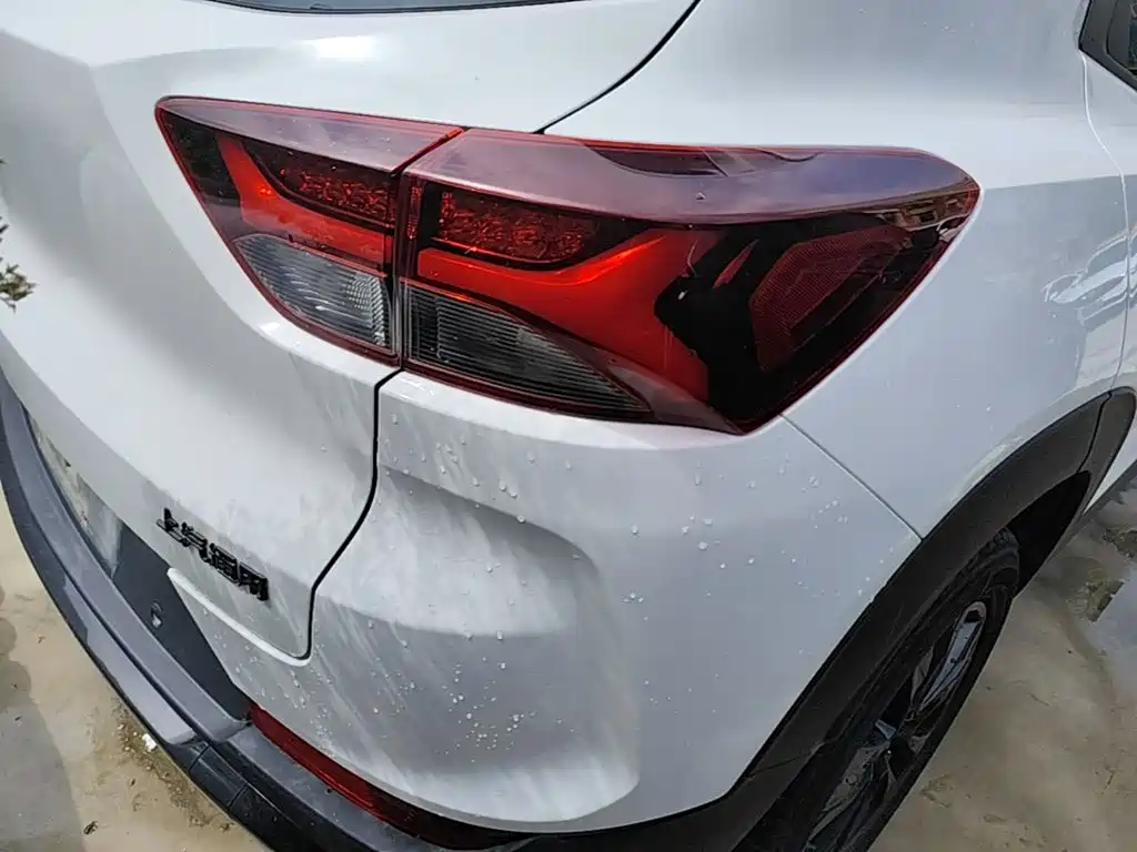 Chevrolet Tracker — миниатюра 8