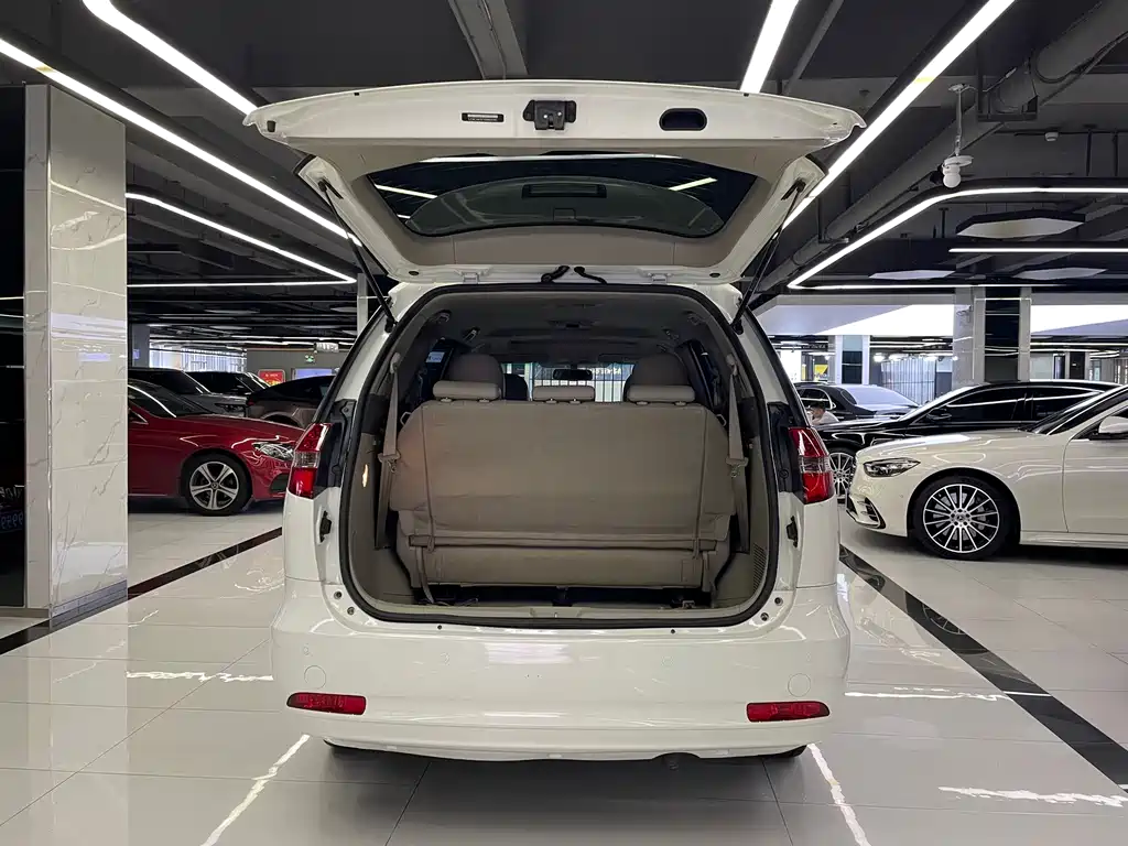 BYD M6 — миниатюра 54