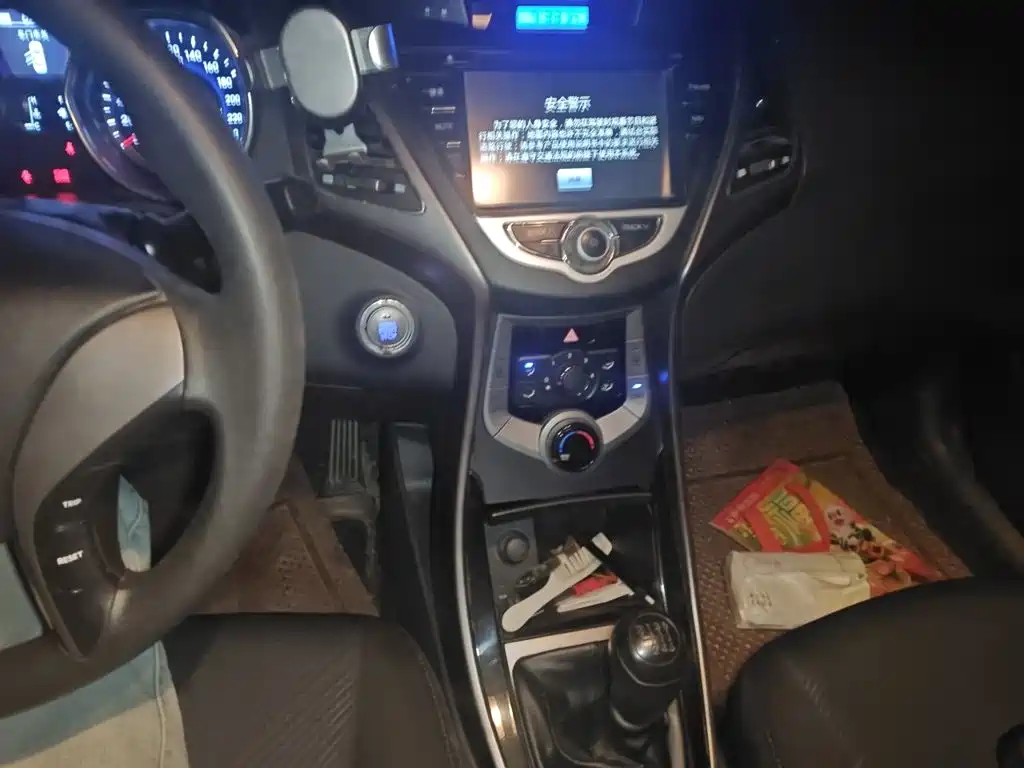 Hyundai Elantra Langdong — миниатюра 14