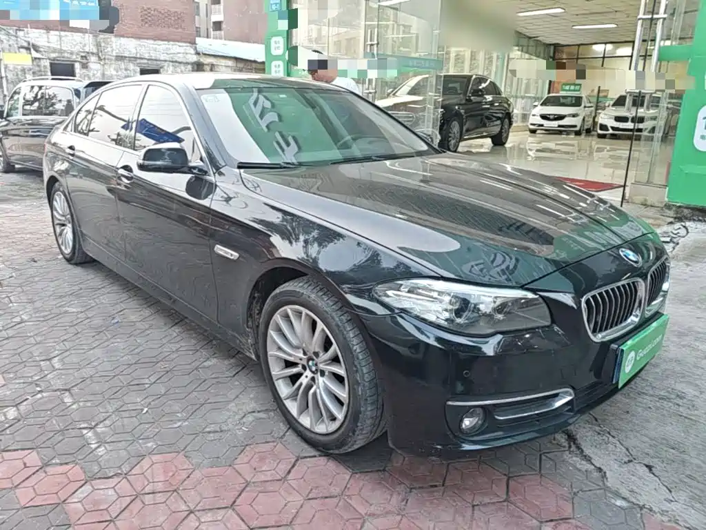 BMW 5 Series — миниатюра 4