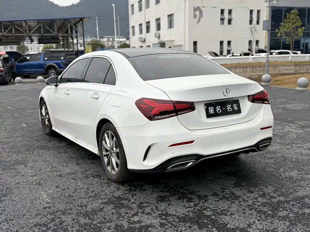 MERCEDES-BENZ A CLASS