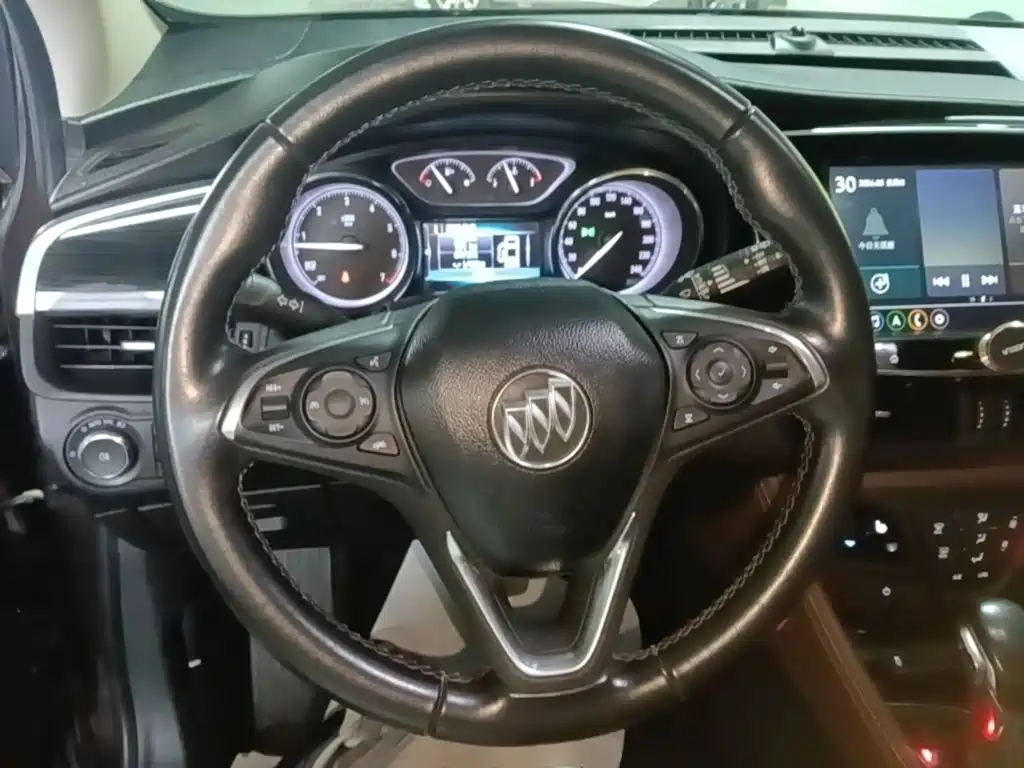 Buick Envision Plus — миниатюра 11