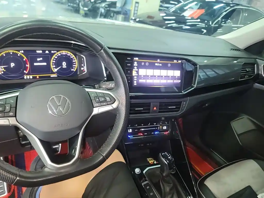 Volkswagen X — миниатюра 10