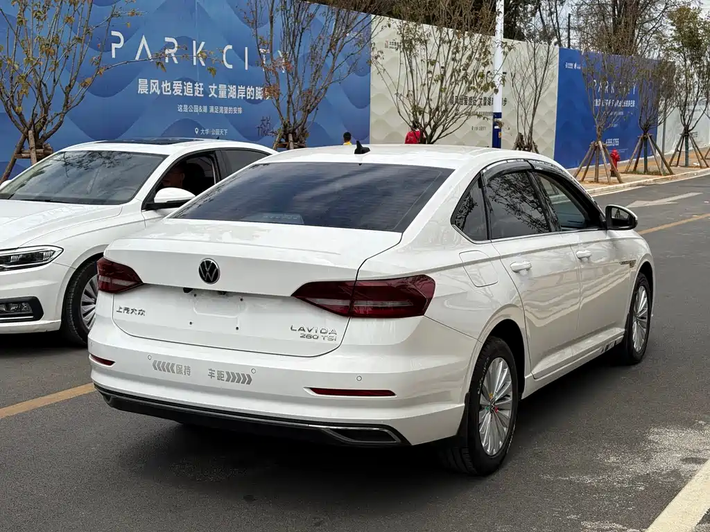 Volkswagen Lavida — миниатюра 9