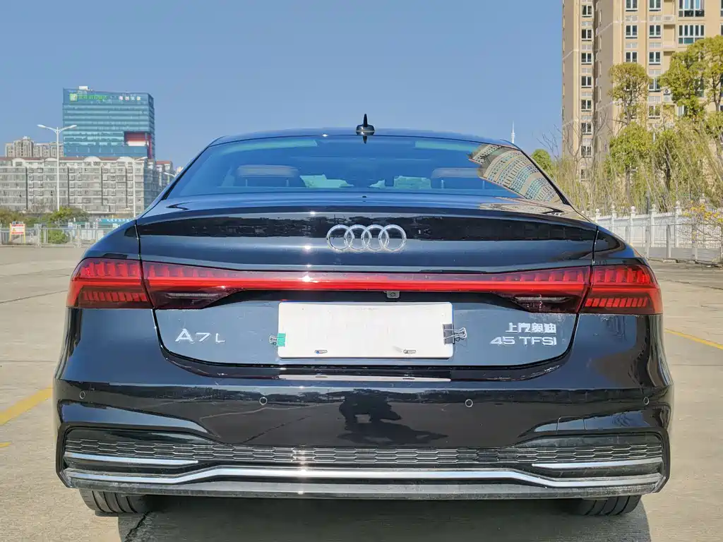 AUDI A7L