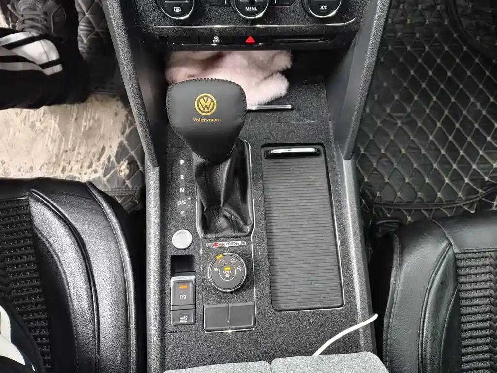 Volkswagen Teramont — миниатюра 7