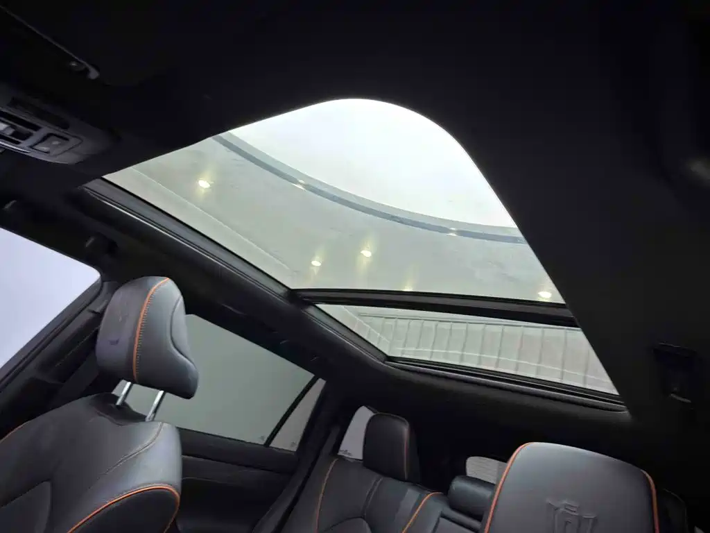 Toyota Crown Kluger — миниатюра 14