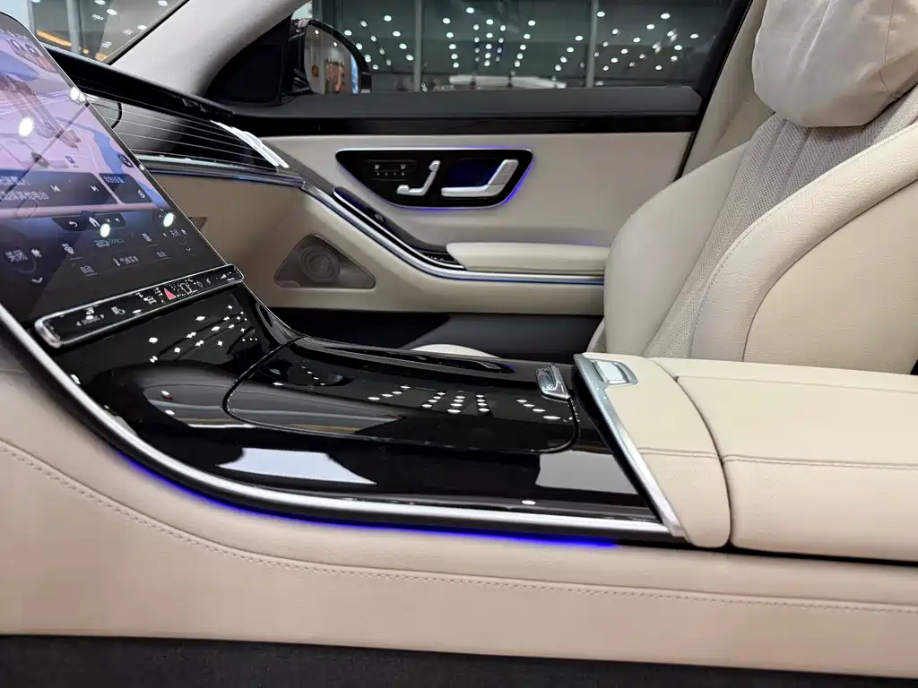 Mercedes-Benz S-Class — миниатюра 17