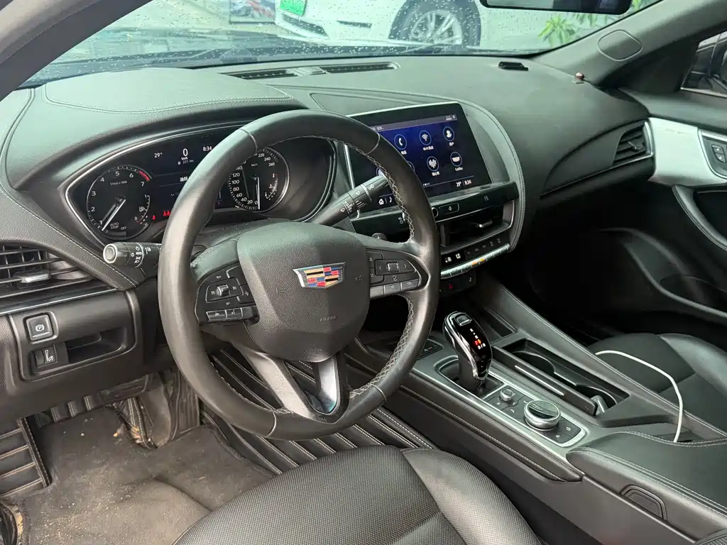 Cadillac CT5 — миниатюра 9