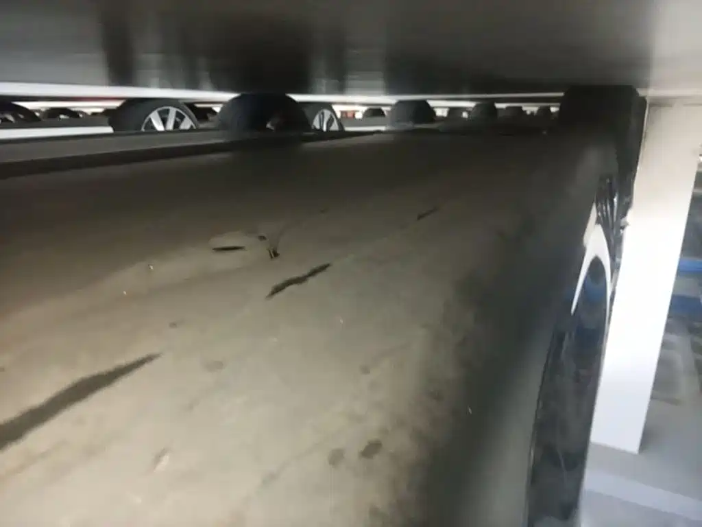 Tesla Model Y — миниатюра 21