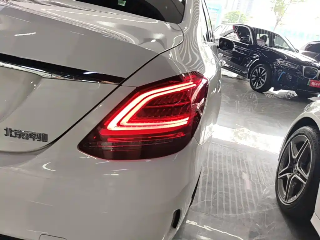 Mercedes-Benz C-Class — миниатюра 8