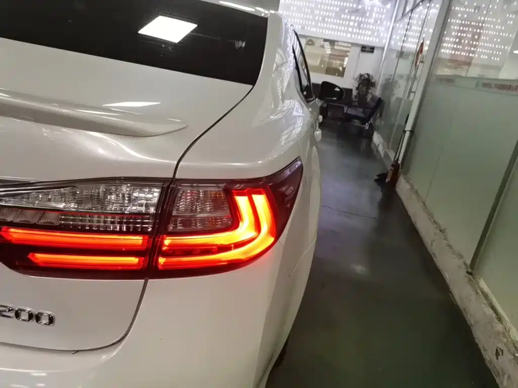 Lexus ES — миниатюра 8