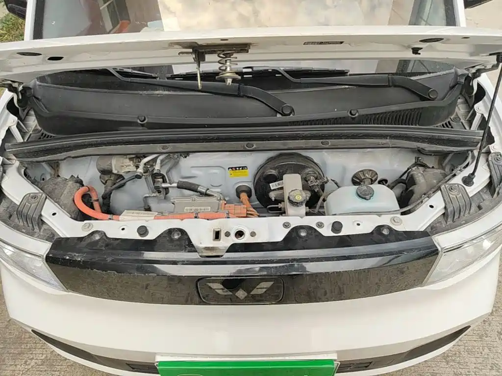 Wuling MINIEV — миниатюра 20
