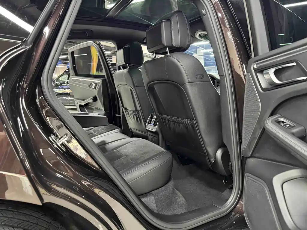 Porsche Macan — миниатюра 11