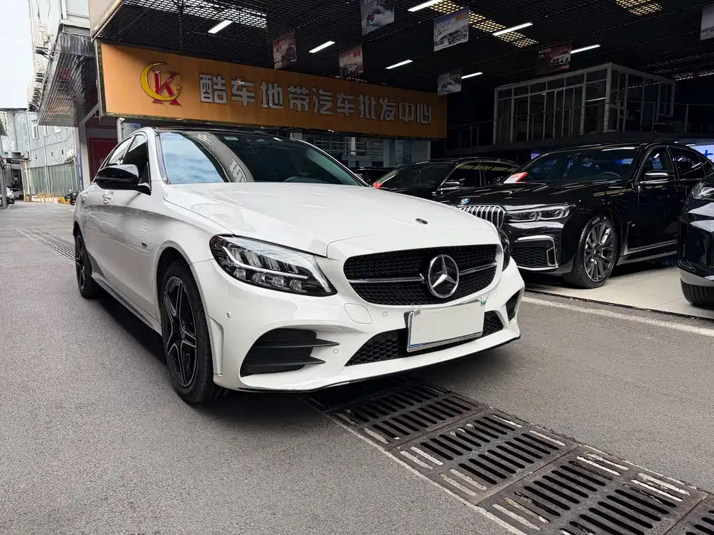 Mercedes-Benz C-Class — миниатюра 3