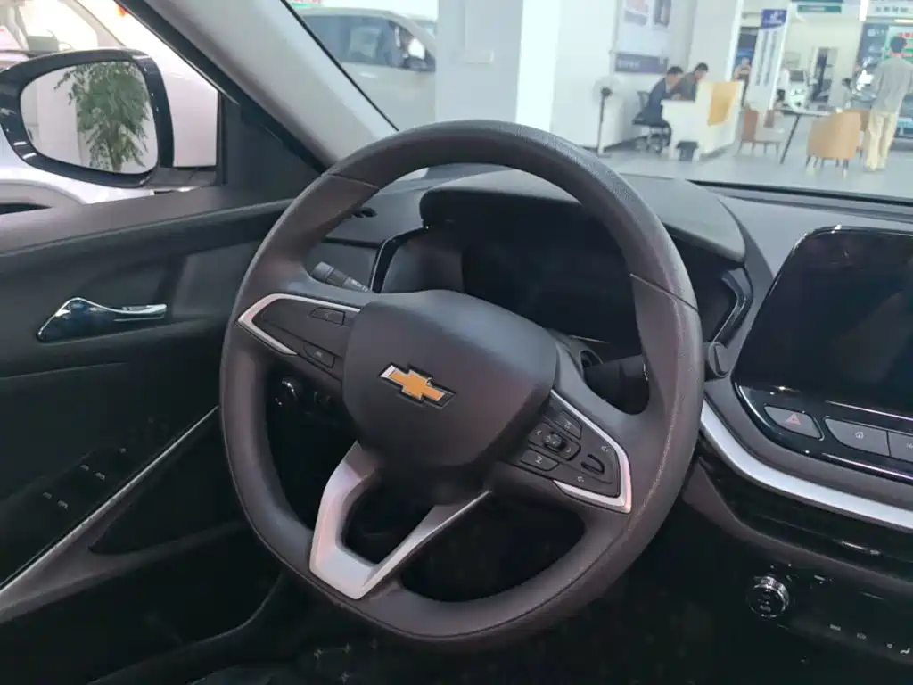 Chevrolet Menlo — миниатюра 11