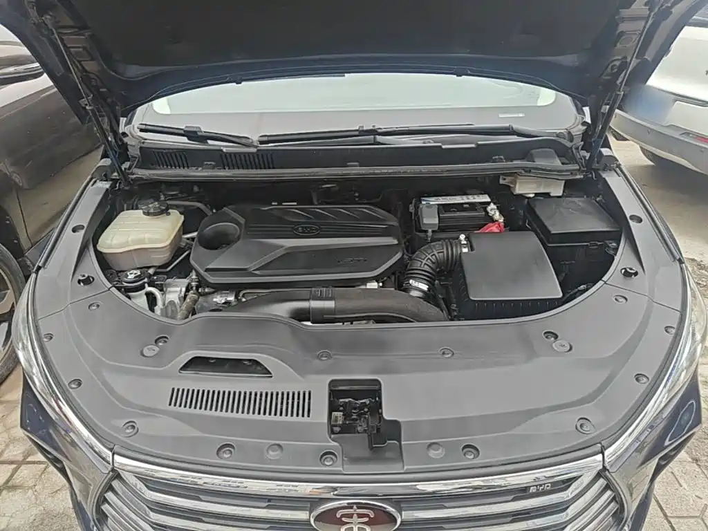 BYD MAX — миниатюра 16