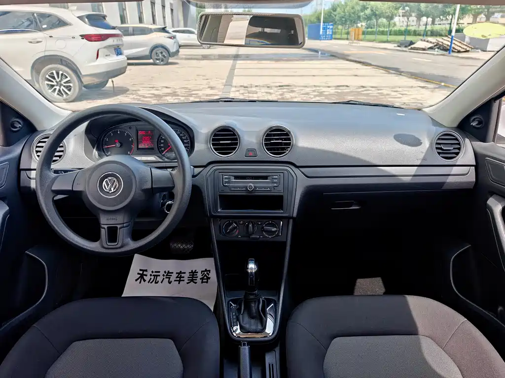 Volkswagen Jetta — миниатюра 14