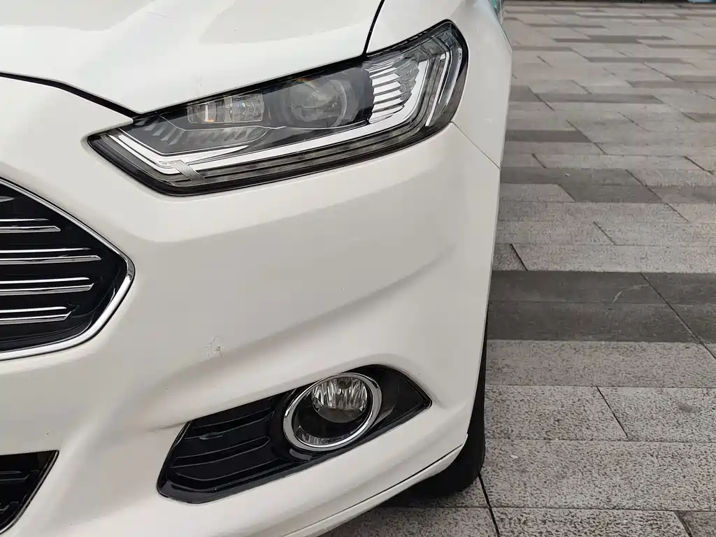 Ford Mondeo — миниатюра 10