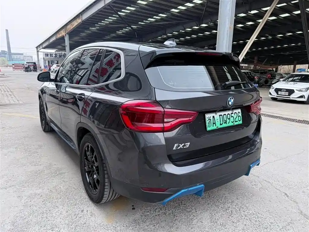 BMW iX3 2021 Lead