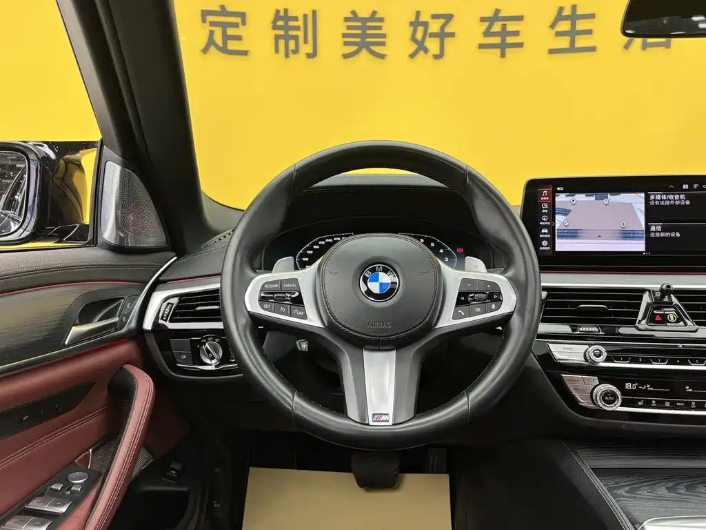 BMW 5 Series — миниатюра 27