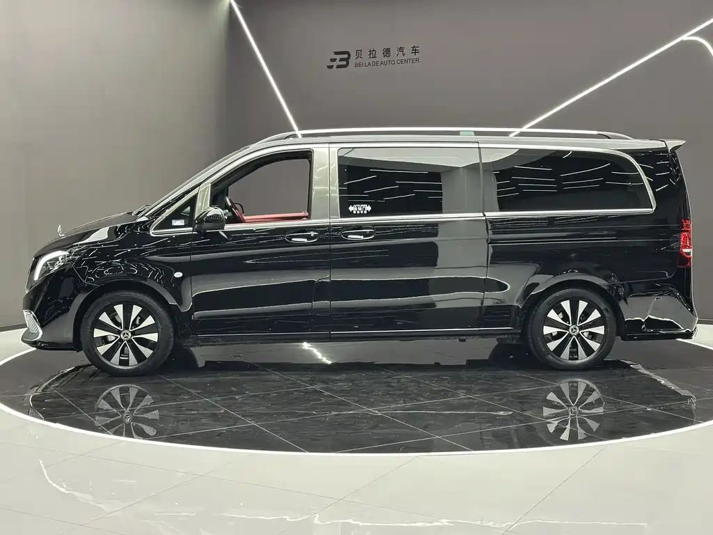 Mercedes-Benz Vito 2021 2.0T 7 мест