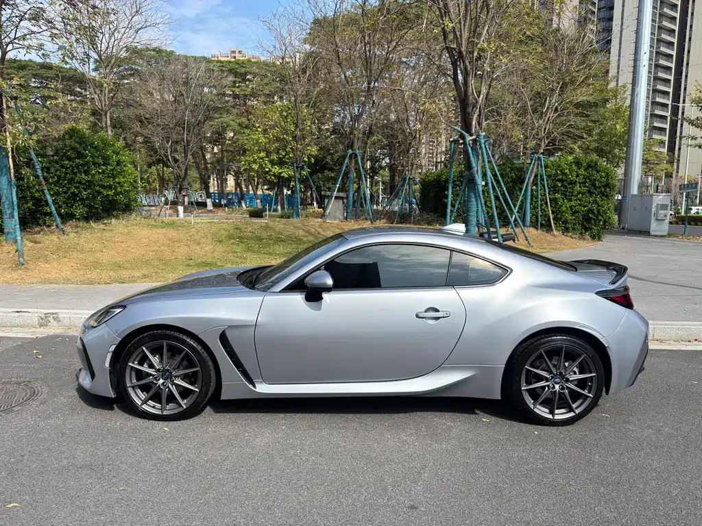 SUBARU BRZ