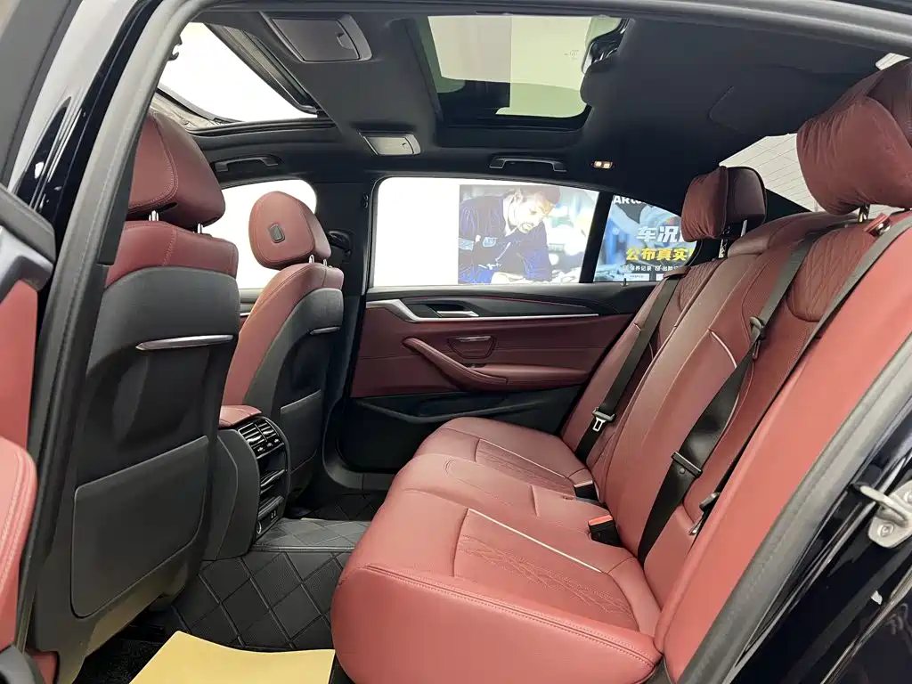 BMW 5 Series — миниатюра 29