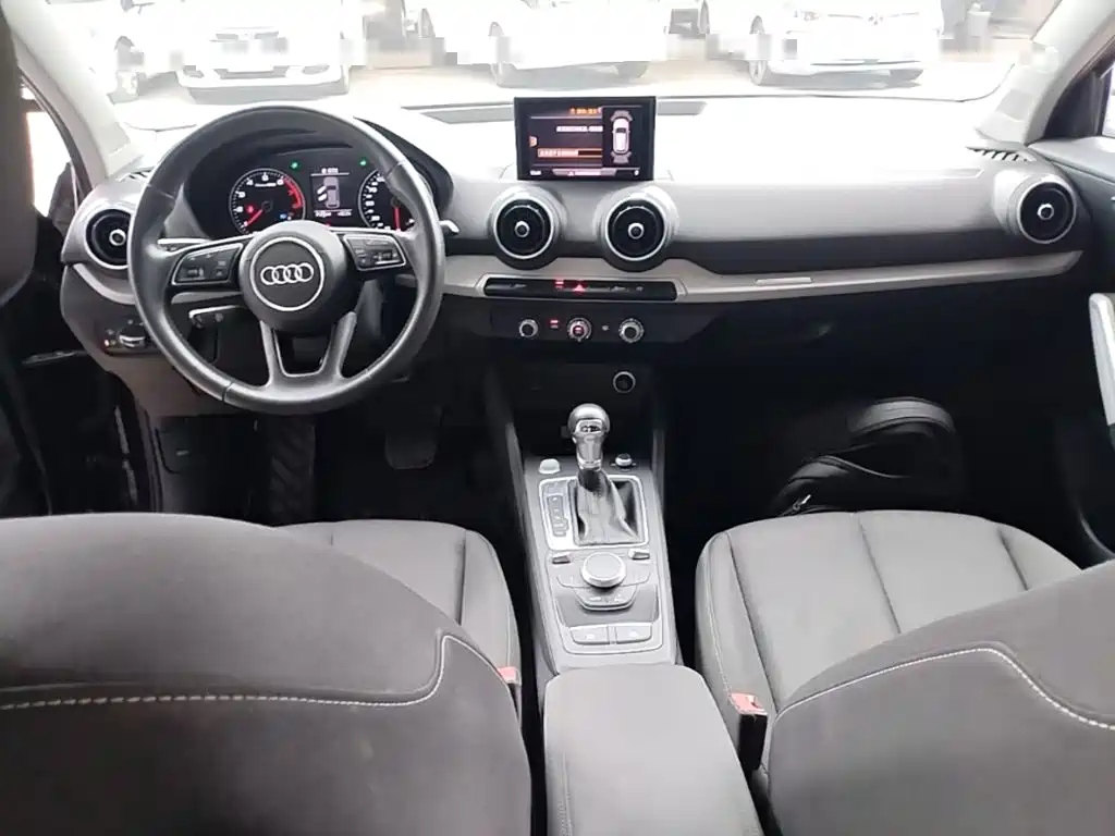 Audi Q2L — миниатюра 10