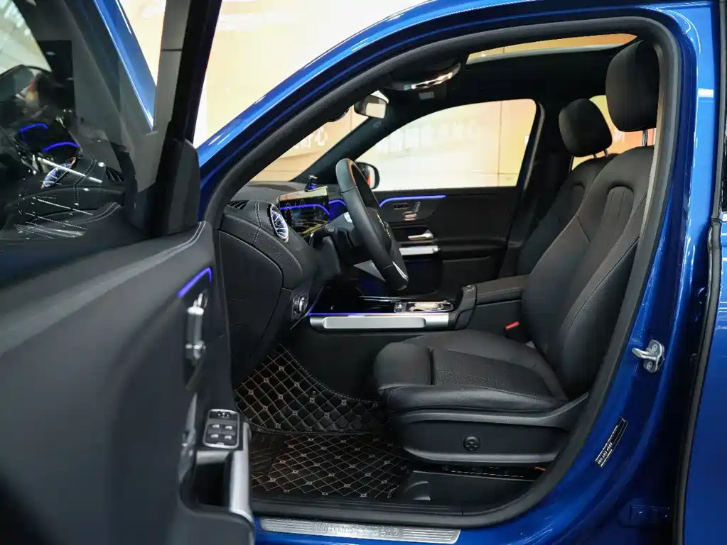 Mercedes-Benz GLB — миниатюра 10