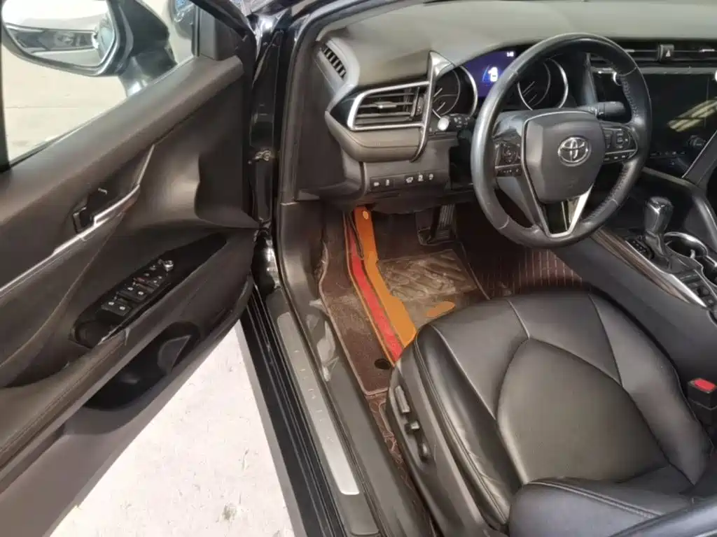 Toyota Camry — миниатюра 16