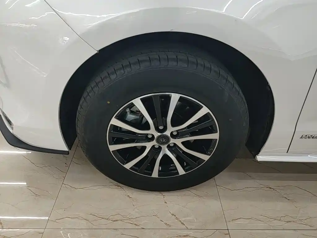 Toyota Sienna — миниатюра 23