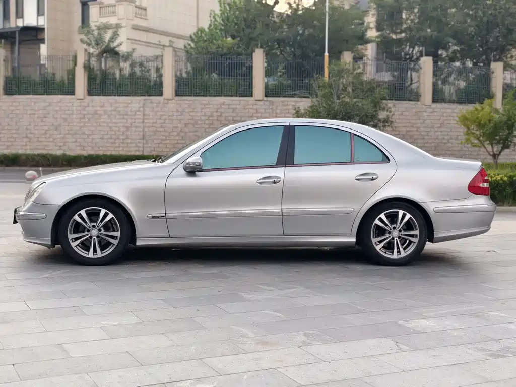 Mercedes-Benz E-Class E 2004 E 240