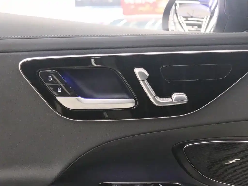 Mercedes-Benz C-Class — миниатюра 15