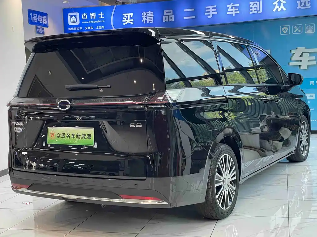 GAC Motor 传祺E8 PHEV — миниатюра 6