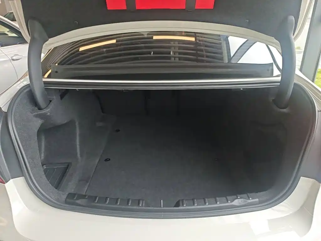 BMW 3 Series — миниатюра 19
