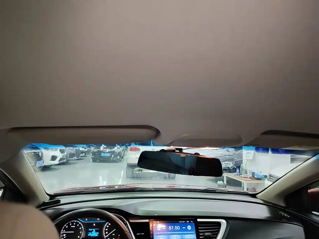 Buick Excelle — миниатюра 18