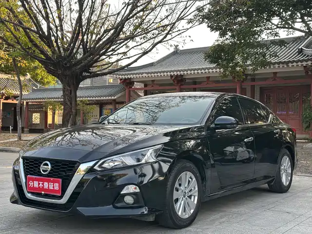 NISSAN TEANA