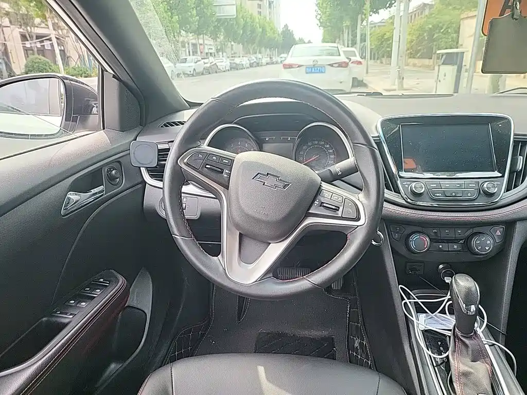 Chevrolet Monza — миниатюра 6