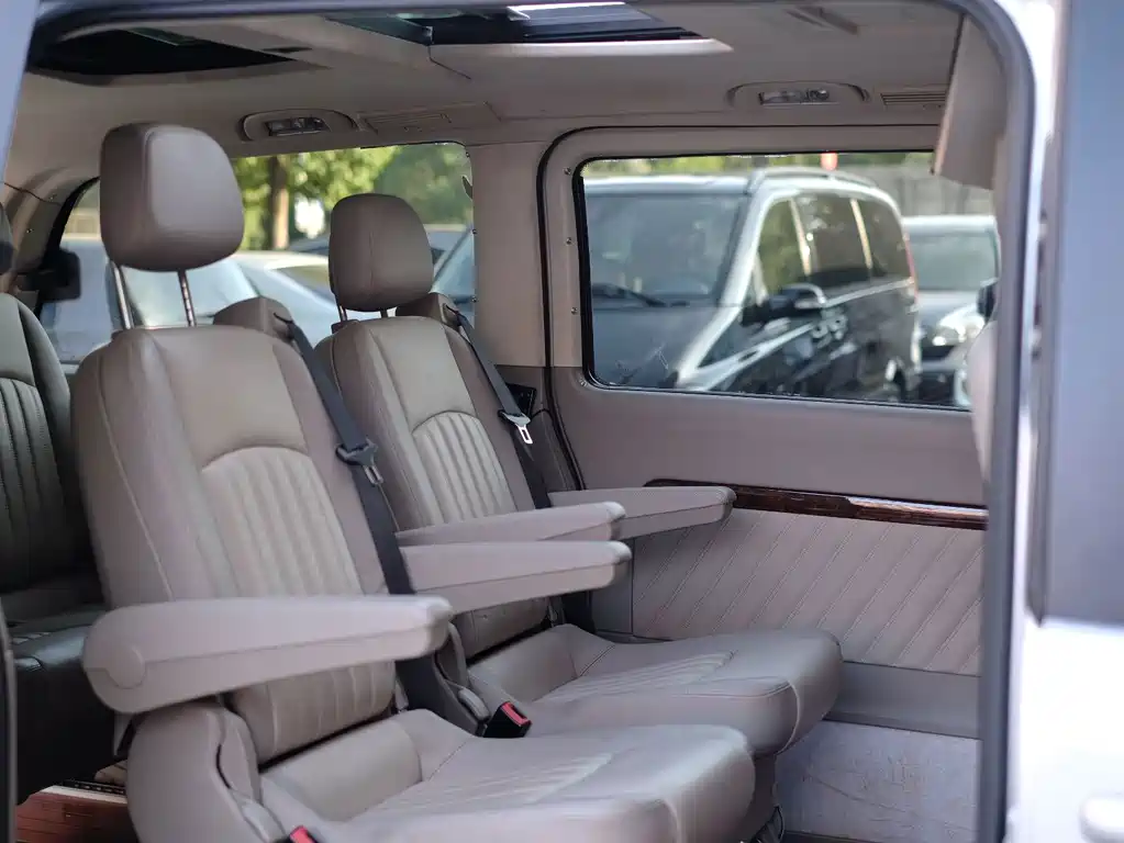 Mercedes-Benz Viano — миниатюра 36