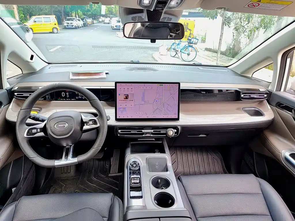GAC Motor 传祺E8 PHEV — миниатюра 9