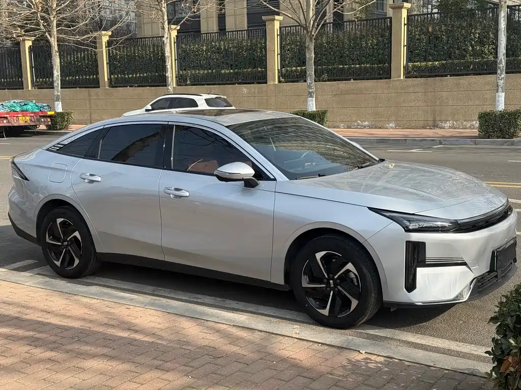 GEELY GALAXY GALAXY L6