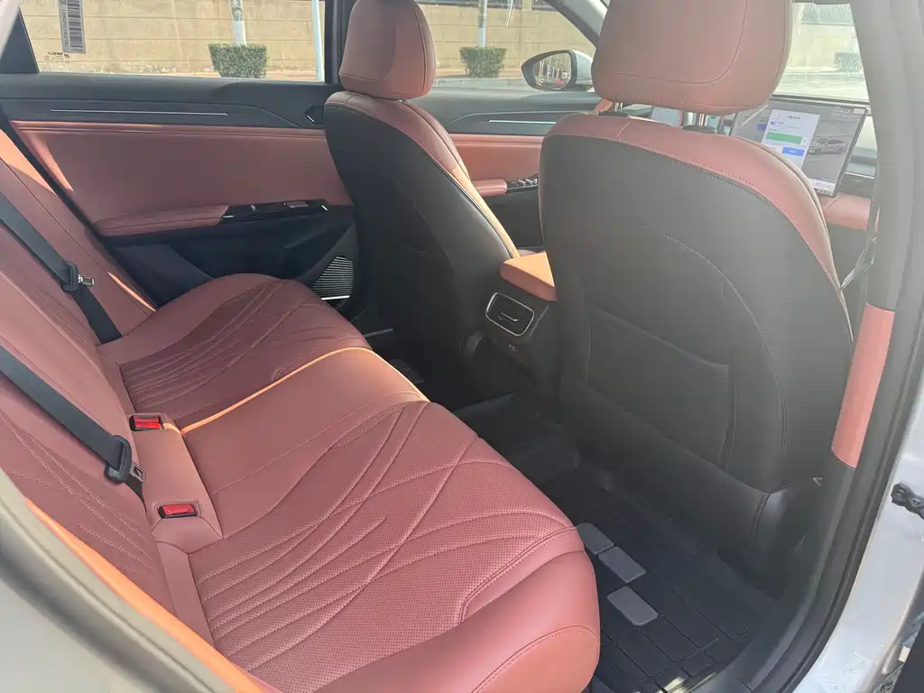 GEELY GALAXY GALAXY L6