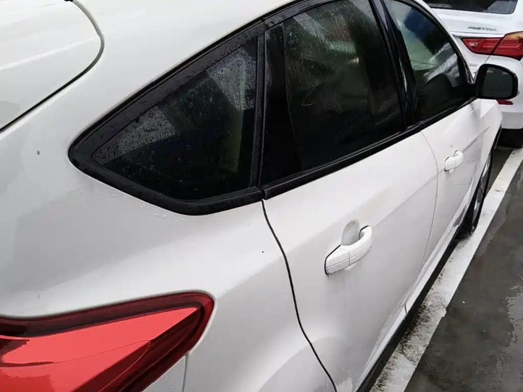 Ford Focus — миниатюра 7