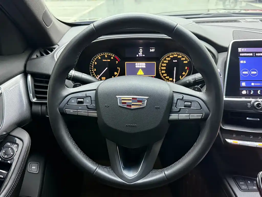 Cadillac CT5 — миниатюра 10