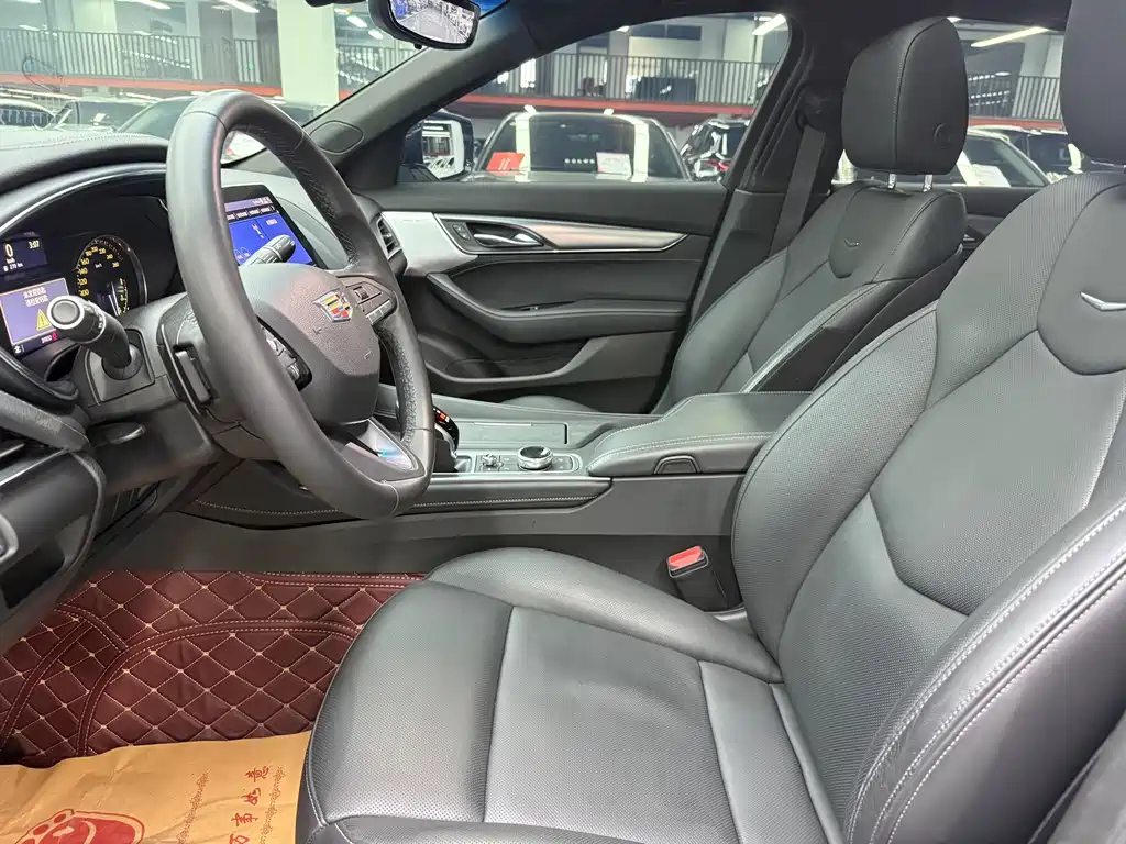 Cadillac CT5 — миниатюра 8