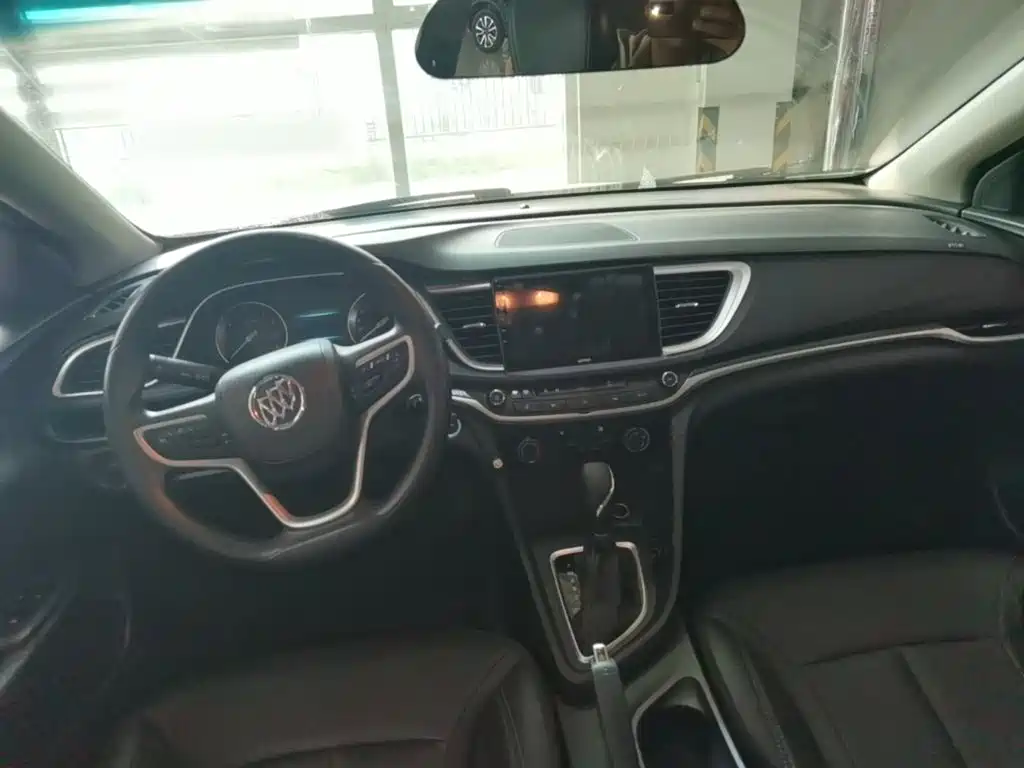 Buick Excelle — миниатюра 10